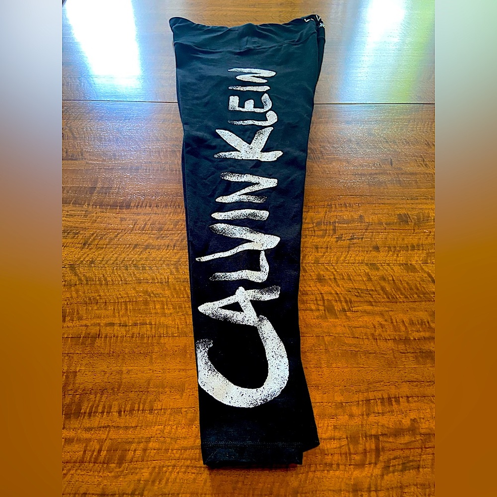 Like new Calvin Klein Performance Leggings.